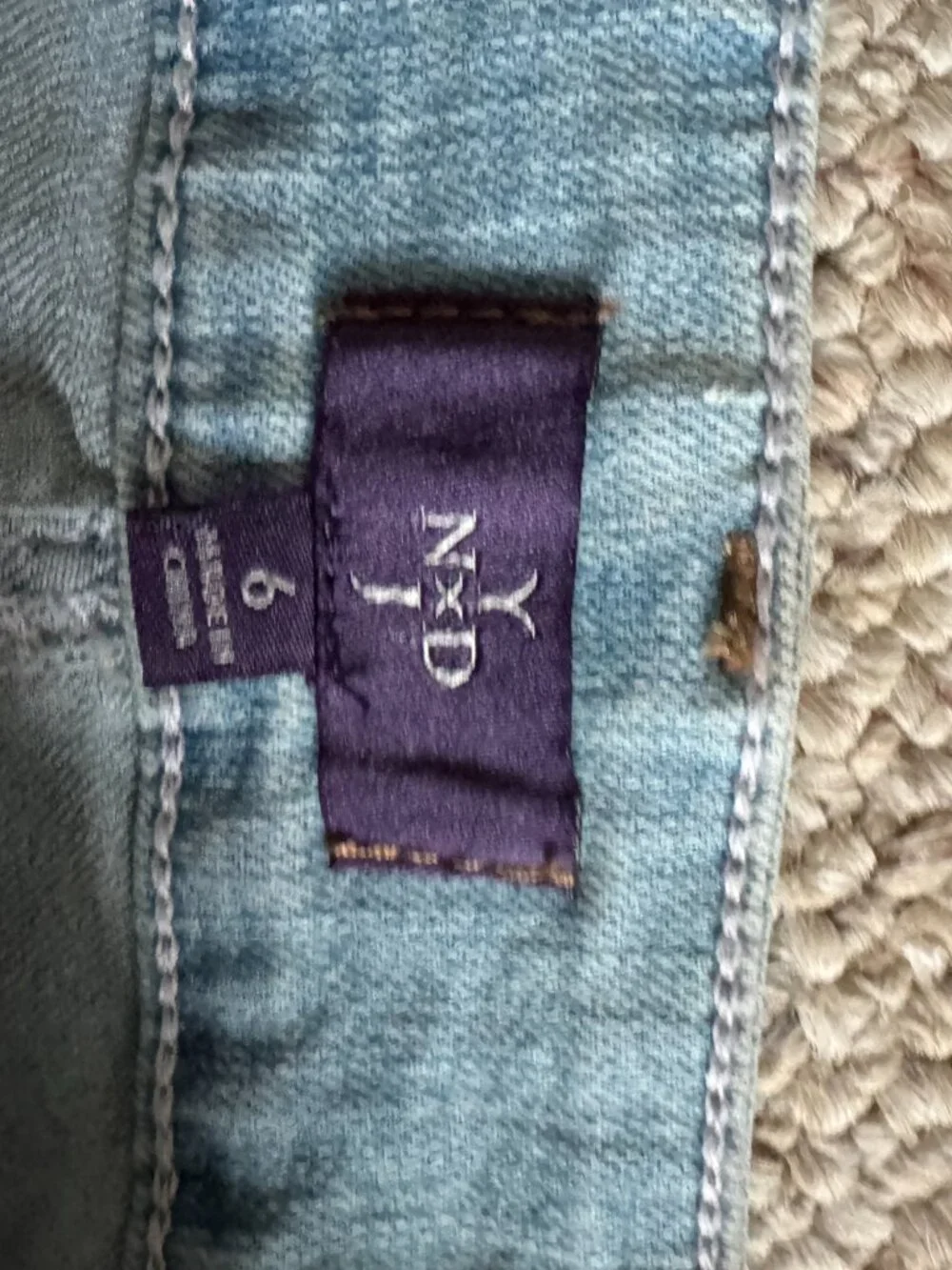 Blue Jeans Light Wash NYDJ Sz 6 Skinny Not Your Daughters Jeans